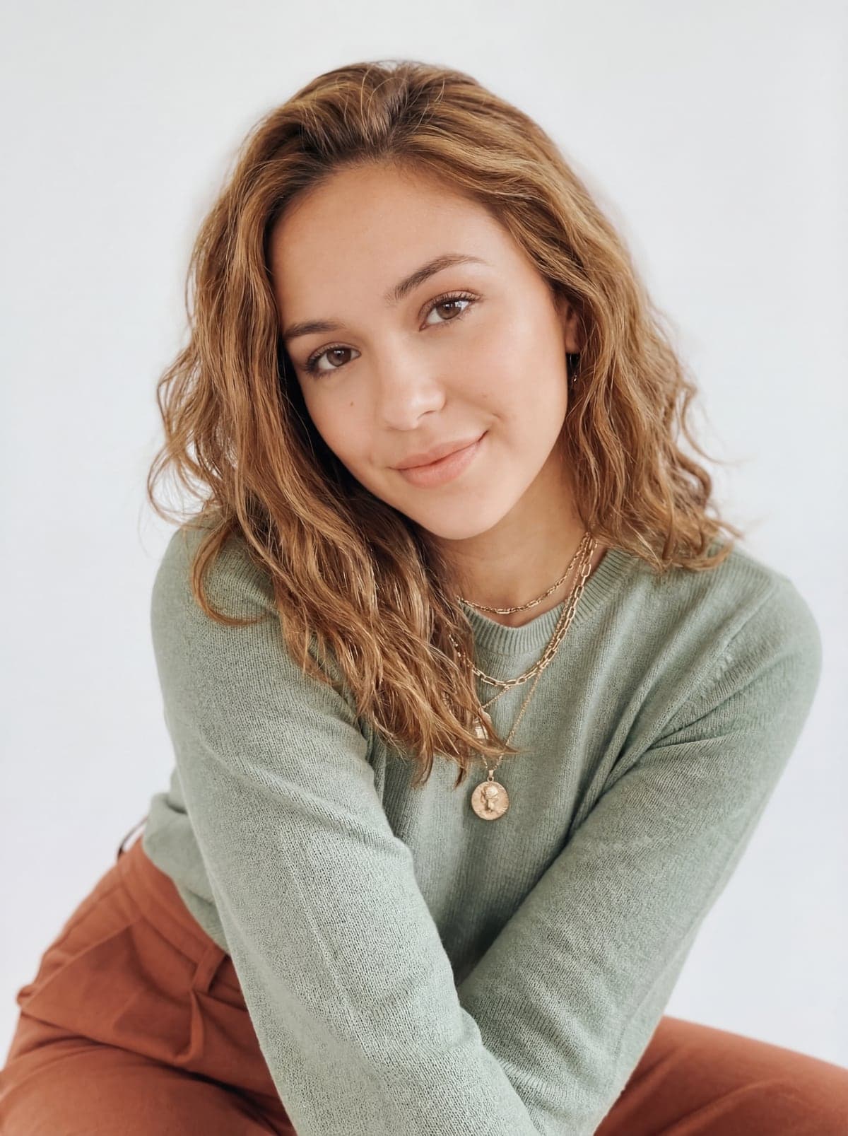 Valentina Reyes portrait 4